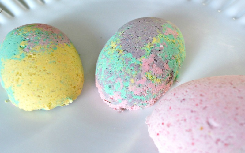 DIY Easter Egg Bath Bombs